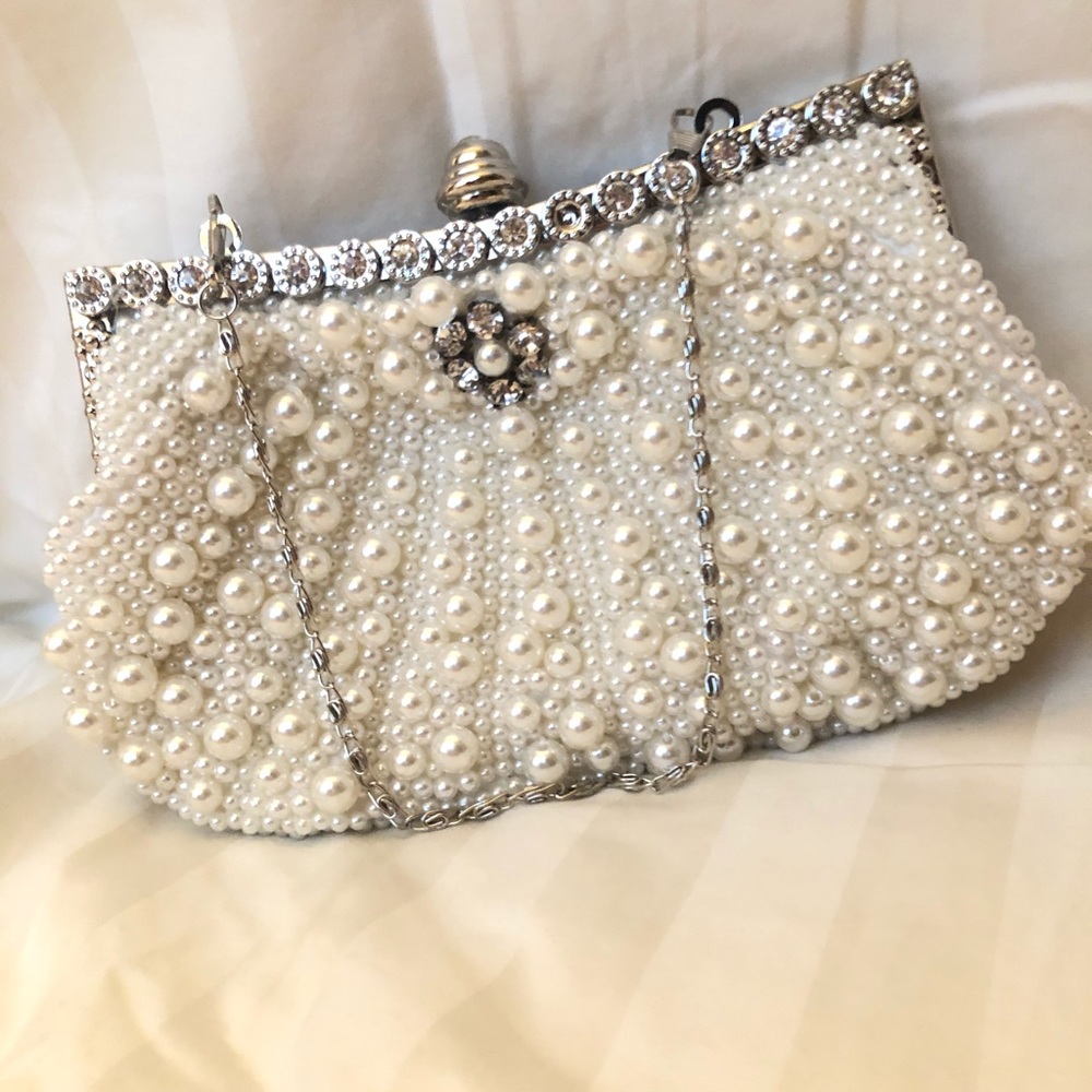 Pearl clutch purse